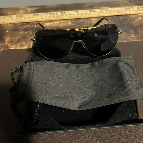 Kendall & Kylie Layla Shelded Aviator Sunglasses Pacific Gold tortoise - Picture 10 of 13